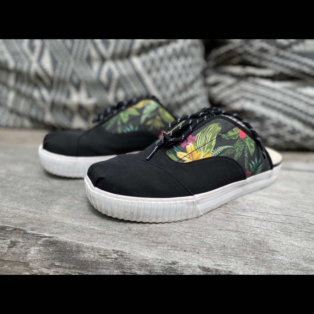 TOMS Venice Collection Cordones Vulc Slides